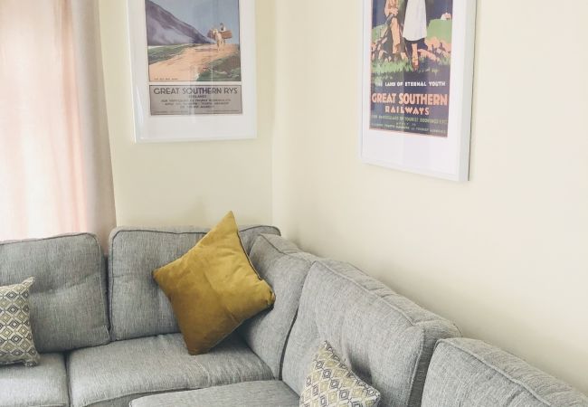 House in Clifden - Railway Townhouse, Clifden House in Clifden - Railway Townhouse, Clifden