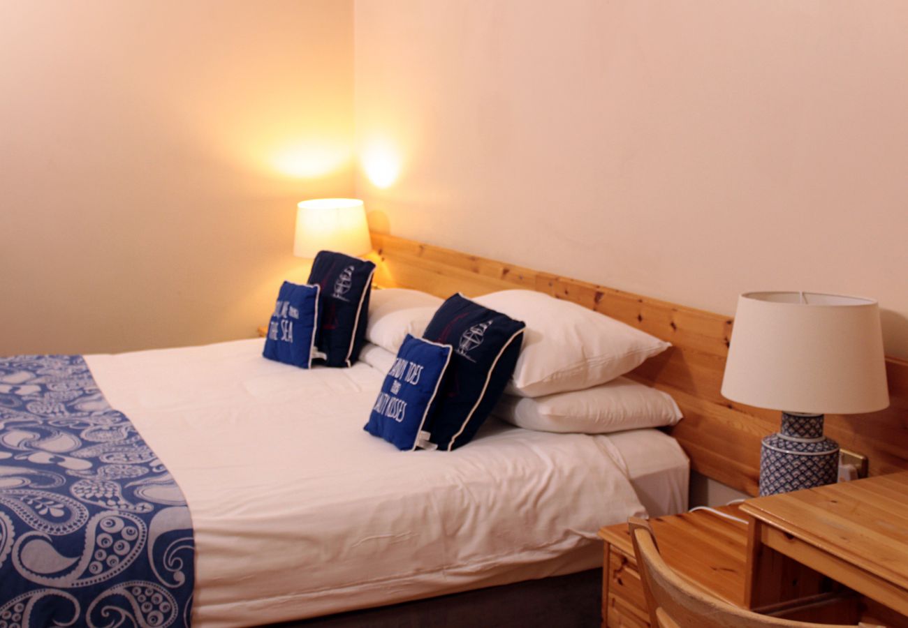 Apartment in Westport quay - Westport Apartment sleeping 6
