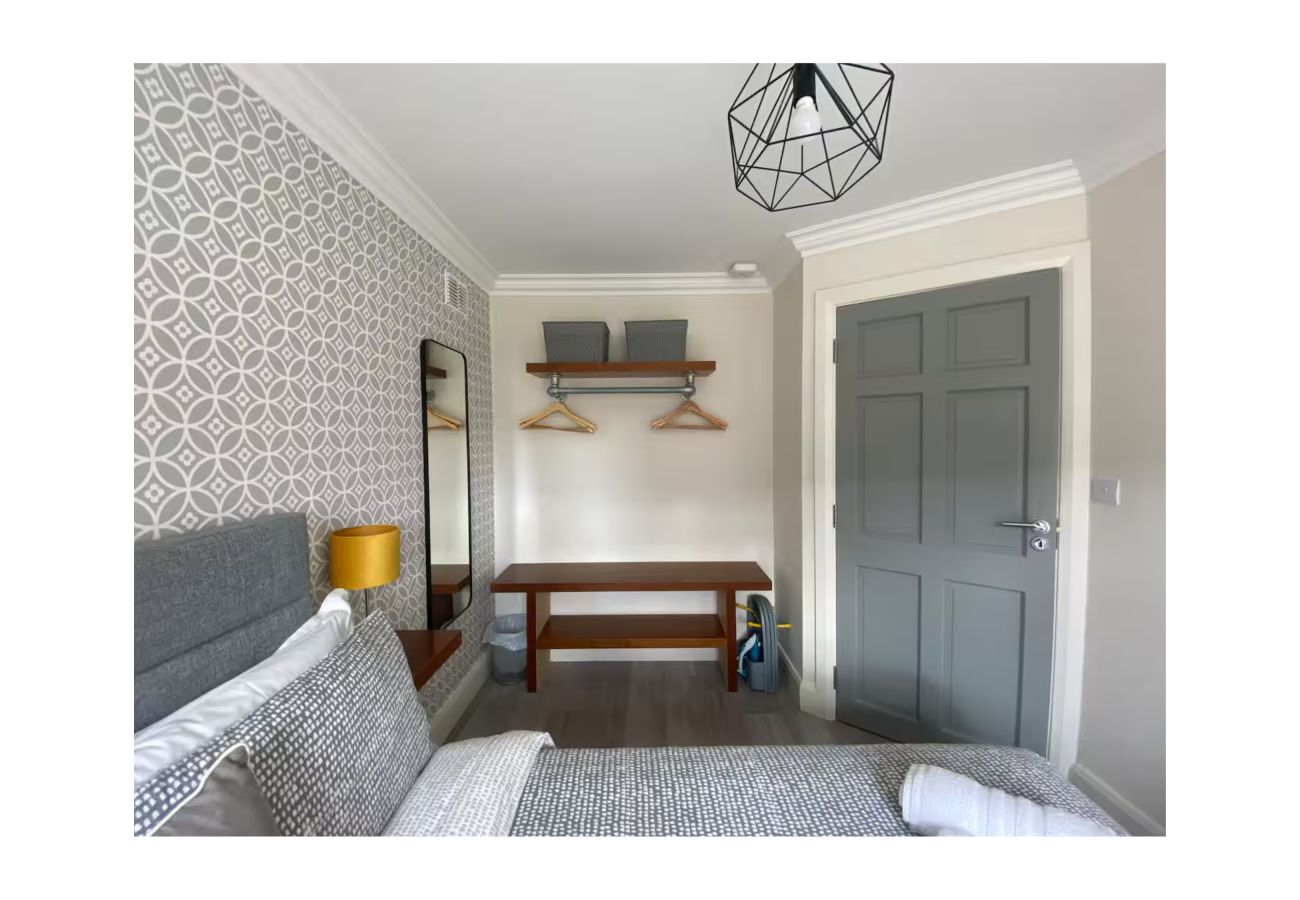 Apartment in Westport - Luxury 2 bed 2 bath, quiet street, Westport town