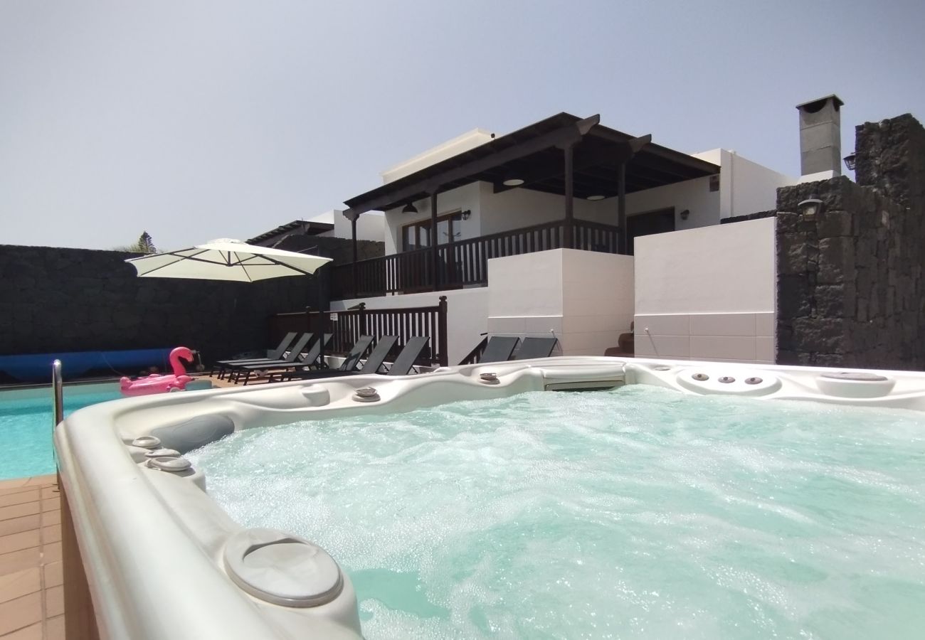 Villa in Playa Blanca - Playa Blanca Villa Three